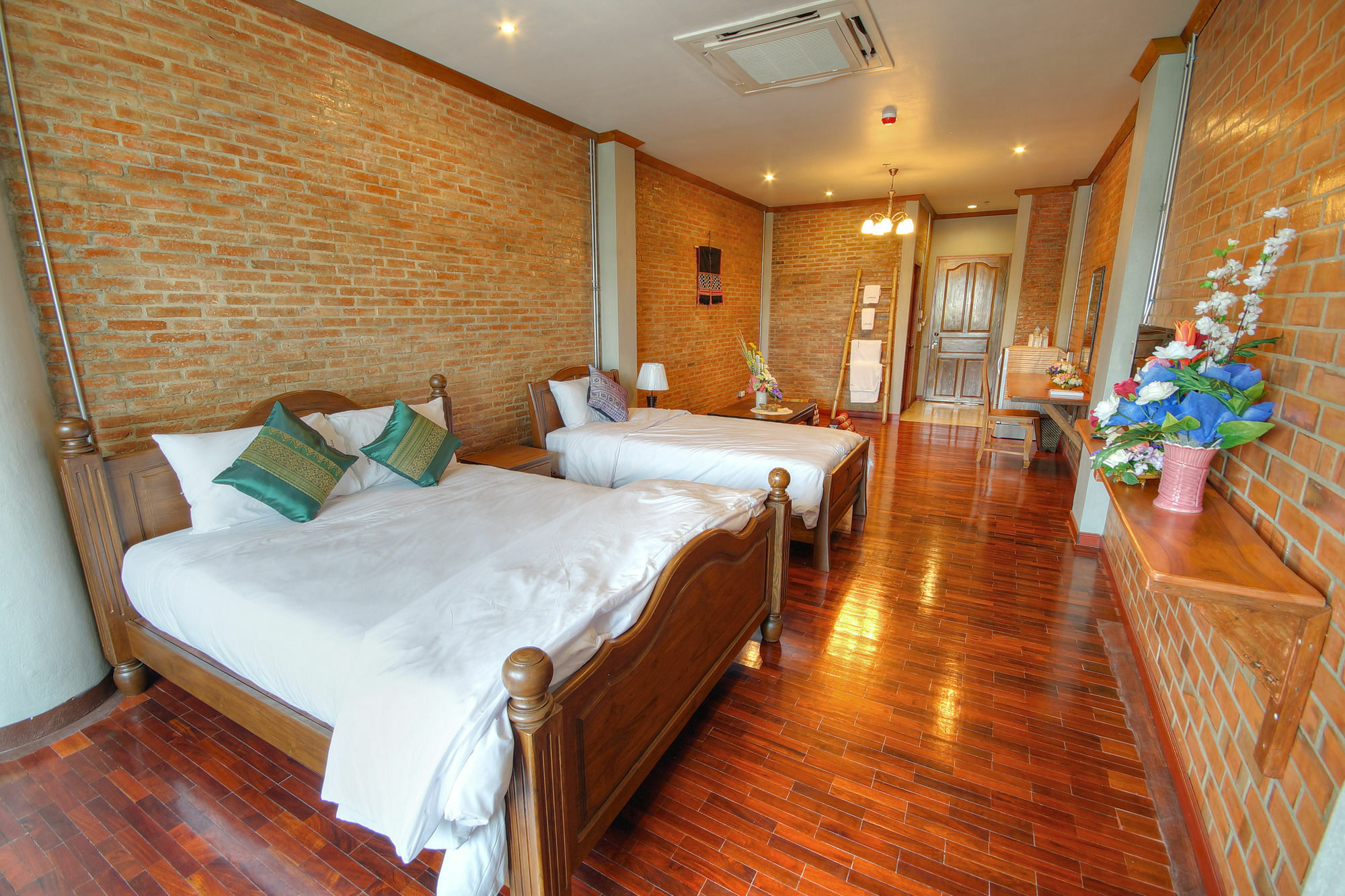 Saeng Panya Home Sha Plus Chiang Mai Exterior photo